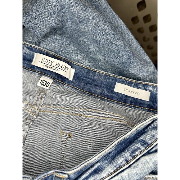 Judy Blue Acid Washed Distressed Skinny Jeans Size 11/30 Medium Wash EUC!! - Picture 5 of 6